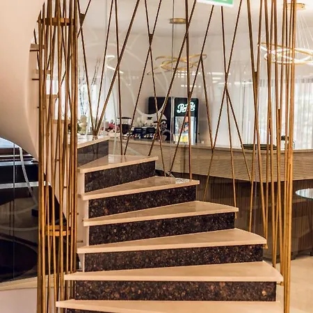 Hotel Galleria 4*