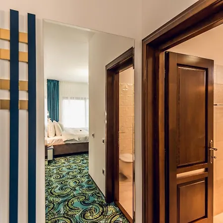 Hotel Galleria 4*